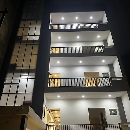 Roomquet Comfort Inn Prayagraj Exterior photo