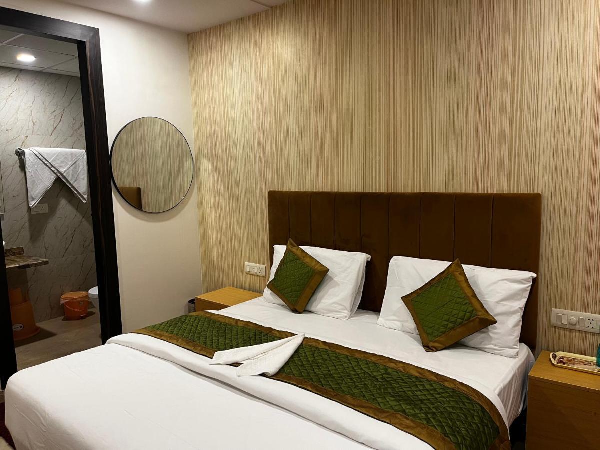 होटल Roomquet Comfort *