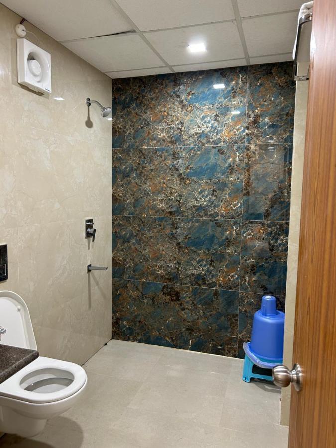Roomquet Comfort Prayagraj