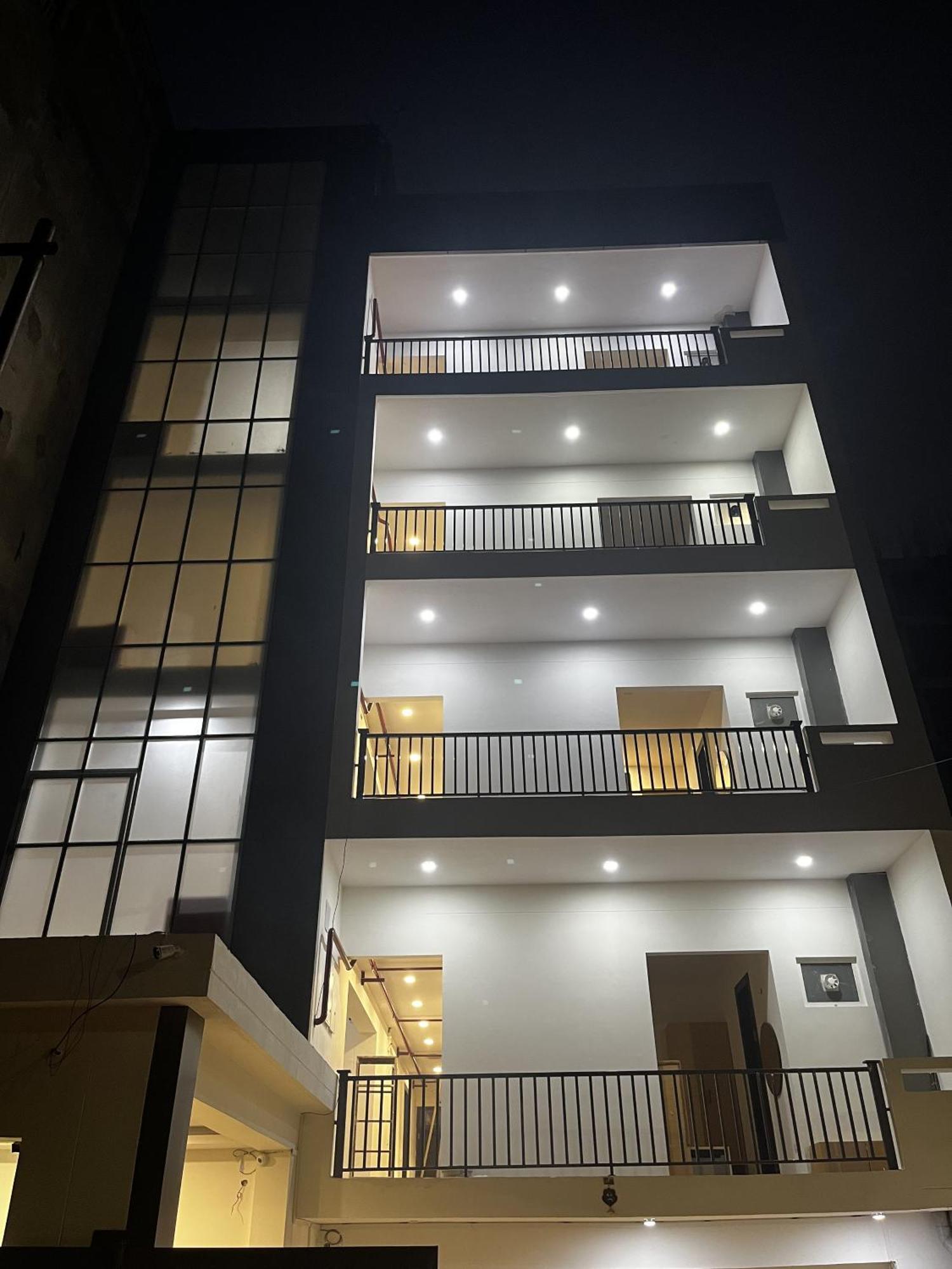Roomquet Comfort * Prayagraj